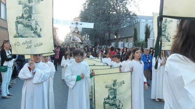 >Catequesis en procecion con Nuestra Señora de las Angustias