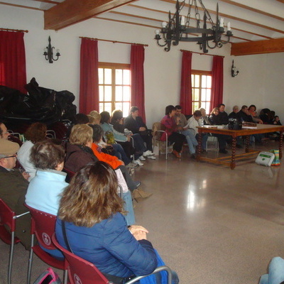 Convivencia de familias en Cortes