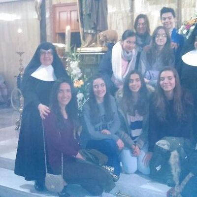 Visita al asilo de los jóvenes de la parroquia