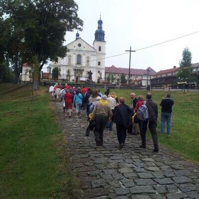 LA PARROQUIA SIGUE RECORRIENDO LAS TIERRAS DE JUAN PABLO II