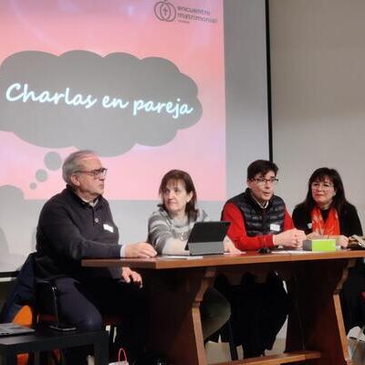 Desyunos en familia y Charla para padres 