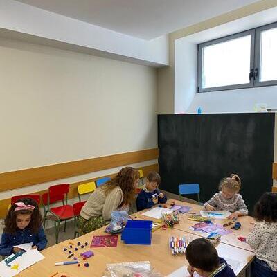 Desyunos en familia y Charla para padres 