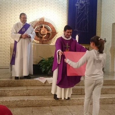 CONVIVENCIA GRUPO DE JÓVENES &quot; NO TODOS LOS SUPERHÉROES LLEVAN CAPA&quot;