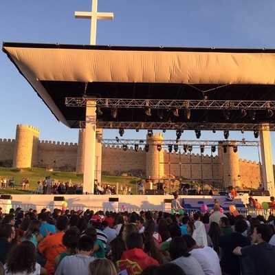 EN TIEMPOS RECIOS, AMIGOS  FUERTES DE DIOS