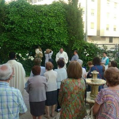 ORACIÓN JUNTO A LA MADRE