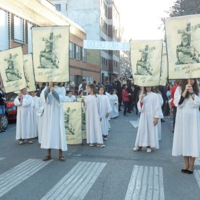 Catequesis en procecion con Nuestra Señora de las Angustias