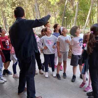 NIÑOS DEL COLEGIO PARQUE SUR VISITAN EL TEMPLO