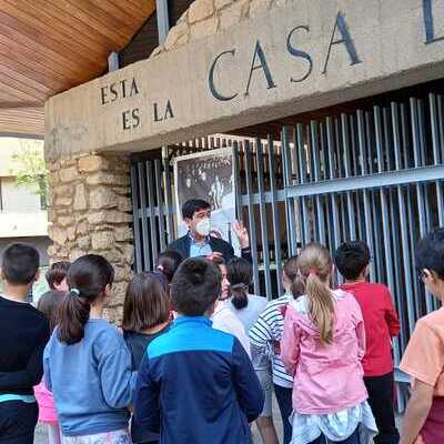 NIÑOS DEL COLEGIO PARQUE SUR VISITAN EL TEMPLO
