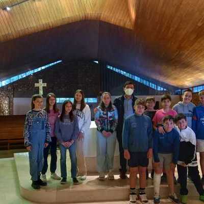 NIÑOS DEL COLEGIO PARQUE SUR VISITAN EL TEMPLO
