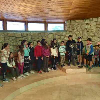 NIÑOS DEL COLEGIO PARQUE SUR VISITAN EL TEMPLO
