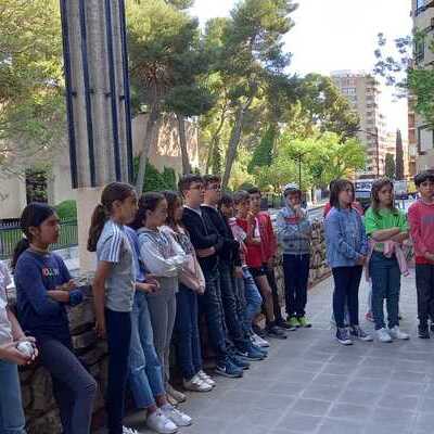 NIÑOS DEL COLEGIO PARQUE SUR VISITAN EL TEMPLO