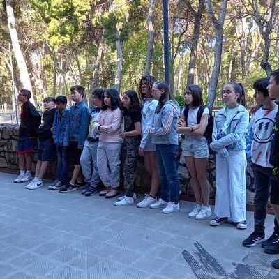NIÑOS DEL COLEGIO PARQUE SUR VISITAN EL TEMPLO