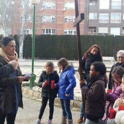 VIA CRUCIS PARA LOS NIÑOS DE CATEQUESIS