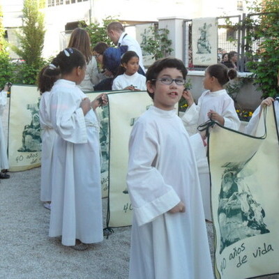 Catequesis en procecion con Nuestra Señora de las Angustias