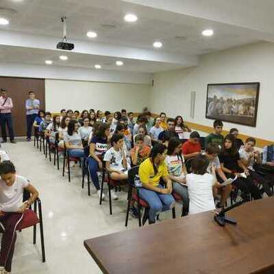 CRISTO JOVEN EMPIEZA A CAMINAR