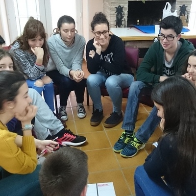 CONVIVENCIA GRUPO DE JÓVENES &quot; NO TODOS LOS SUPERHÉROES LLEVAN CAPA&quot;