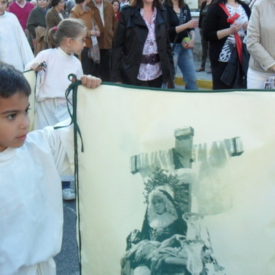 Catequesis en procecion con Nuestra Señora de las Angustias