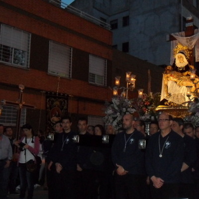 Catequesis en procecion con Nuestra Señora de las Angustias