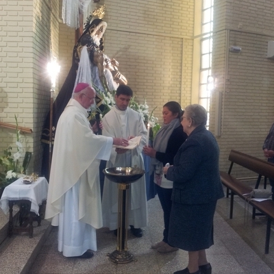 GABRIELA RECIBIÓ LOS SACRAMENTOS DE LA INICIACIÓN CRISTIANA